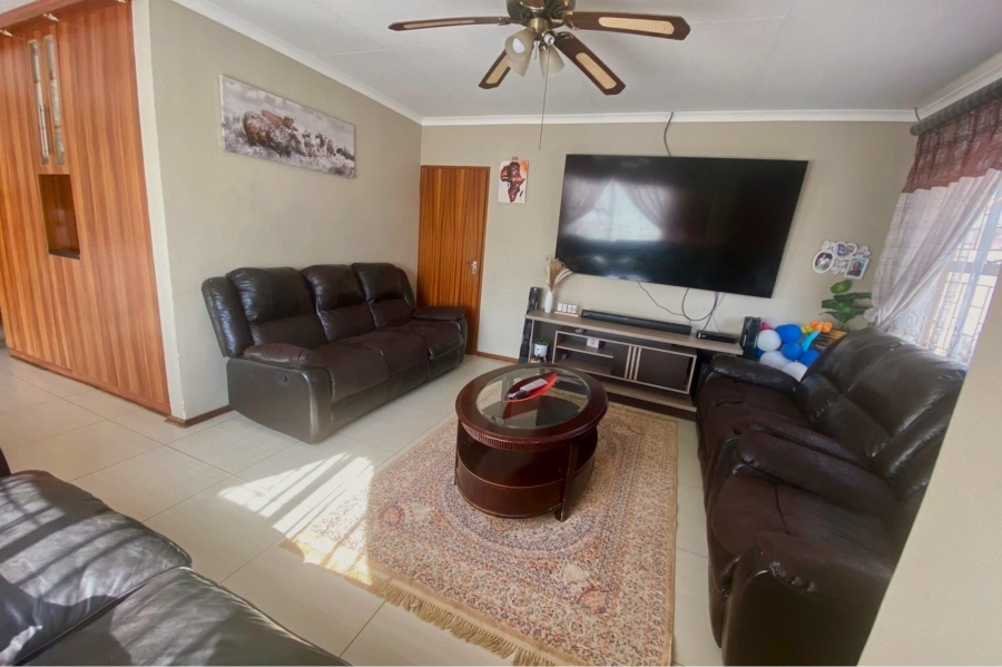 3 Bedroom Property for Sale in Mandela View Free State